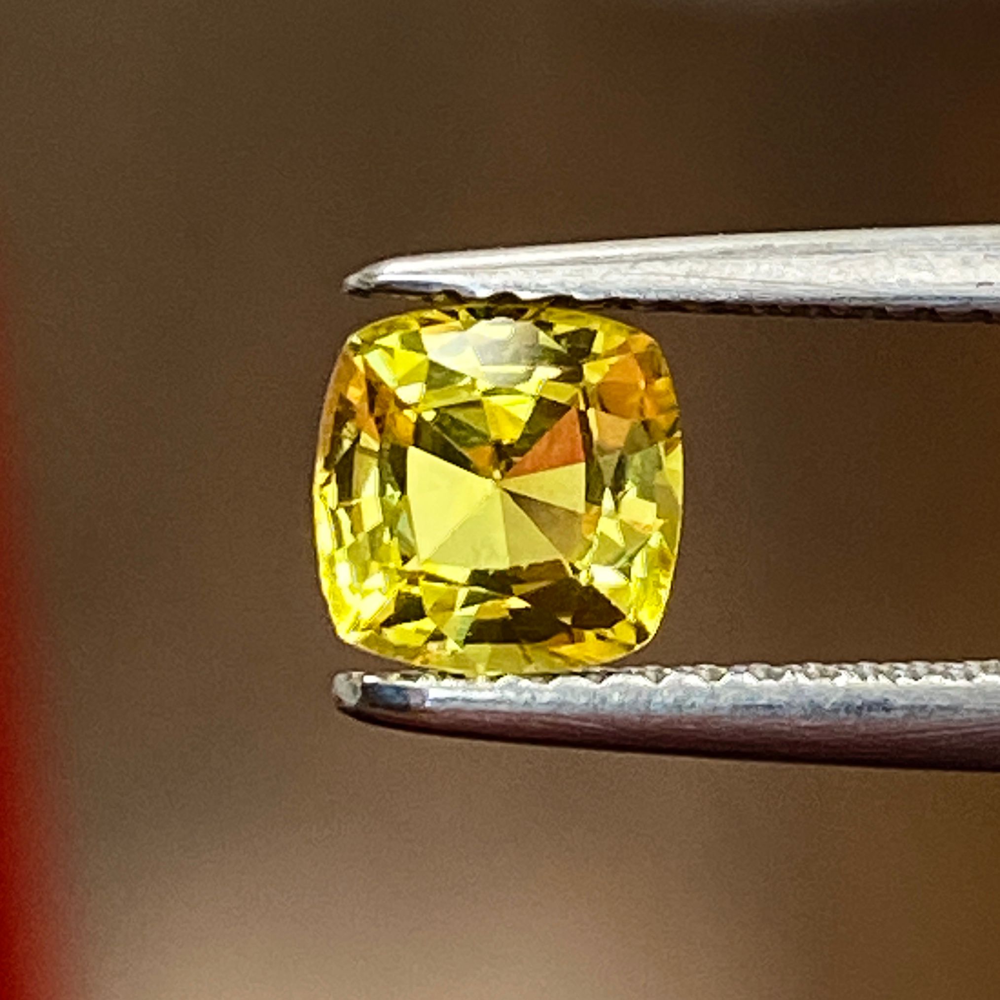 0.94ct Sapphire