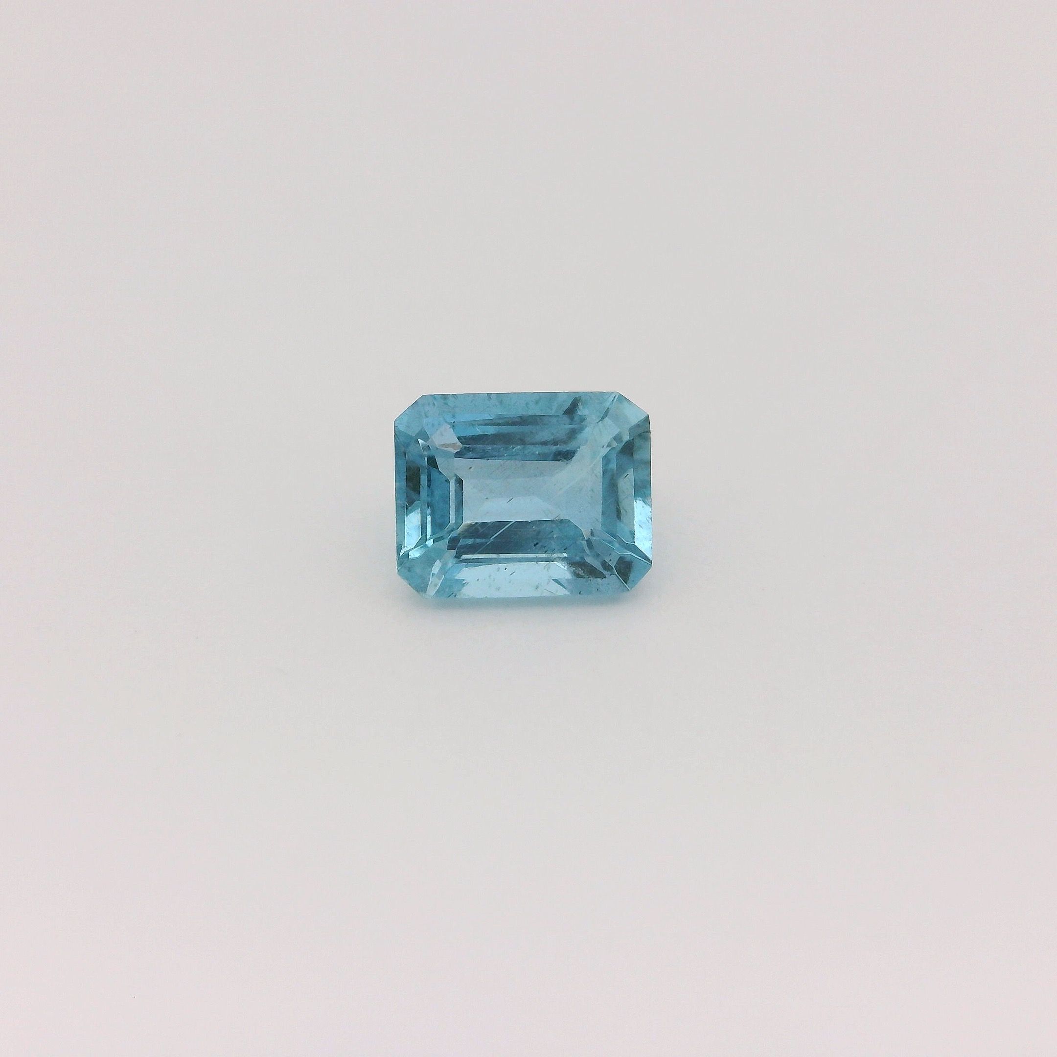 0.8ct AQUAMARINE