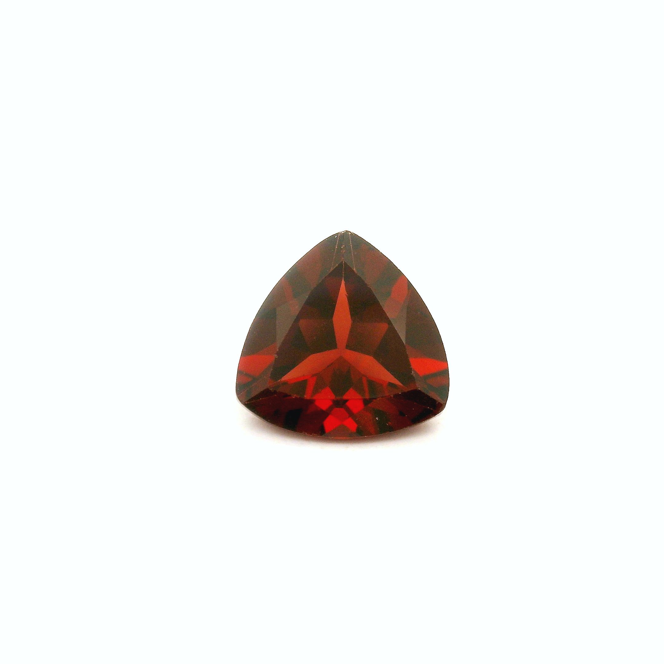 Certified Garnet Triangular 1.91 ct gemstone, Red